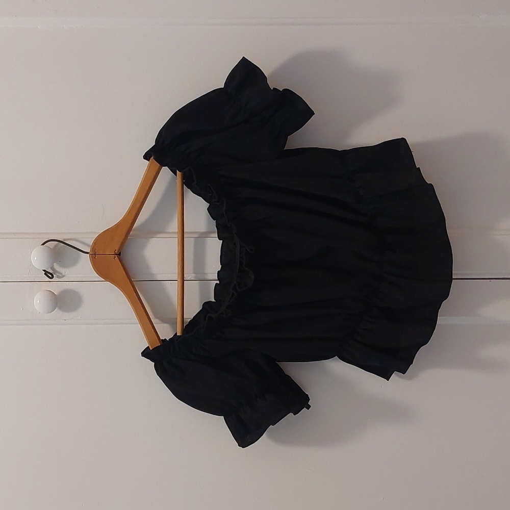 Black flowy crop top
